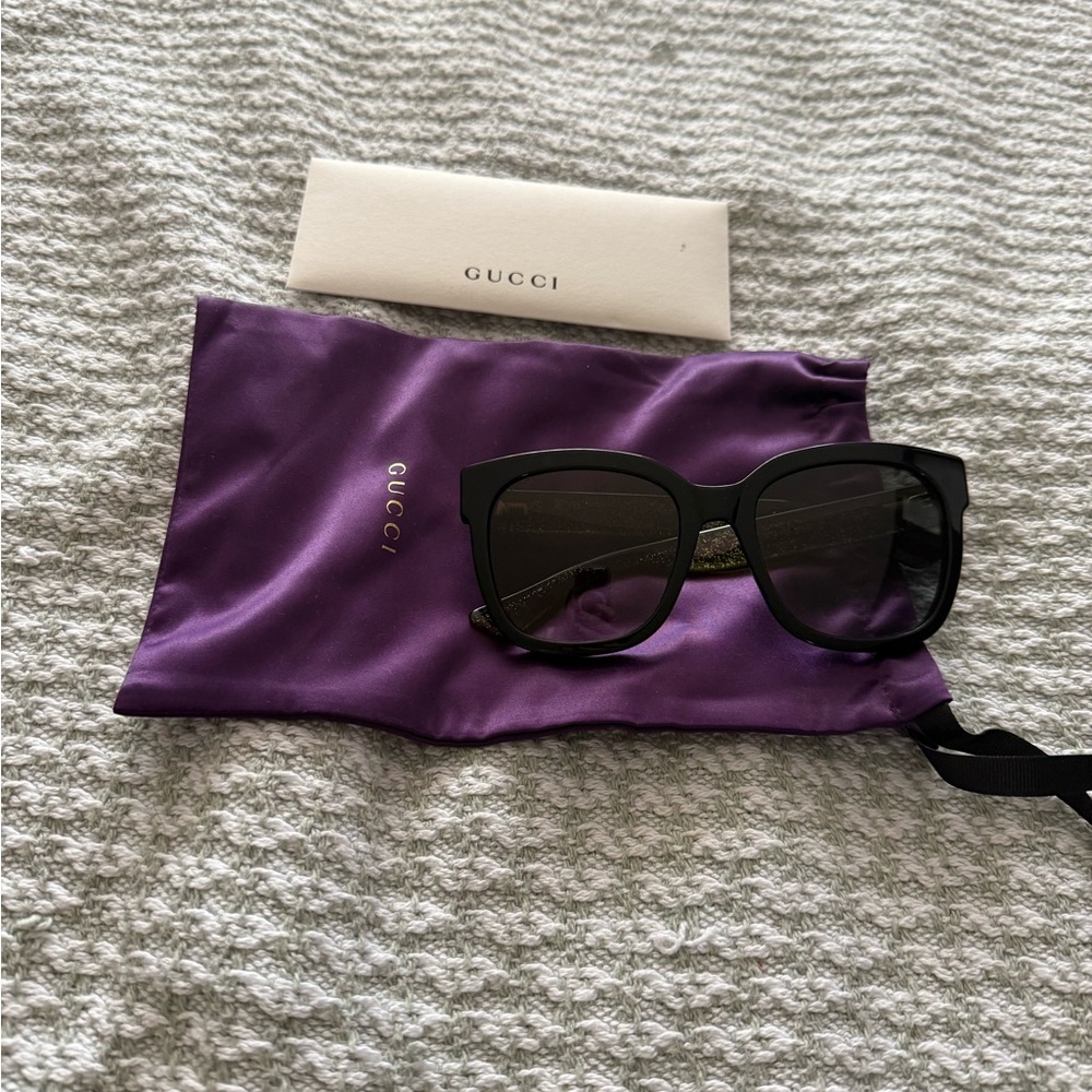 Gucci sunglassess